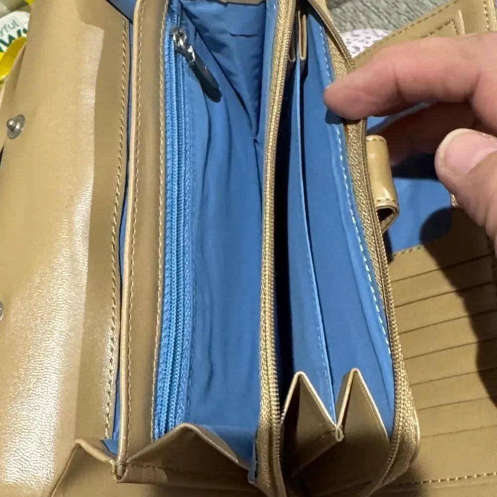 Travelon Beige Women's Wallet
